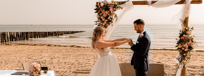 672 x 250 Beachclub koppel styled shoot strand